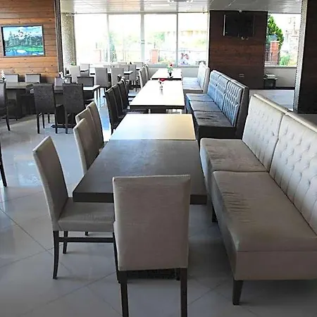 Akustik Hotel *